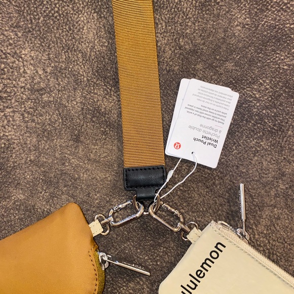 NEW LULULEMON Dual Pouch Wristlet